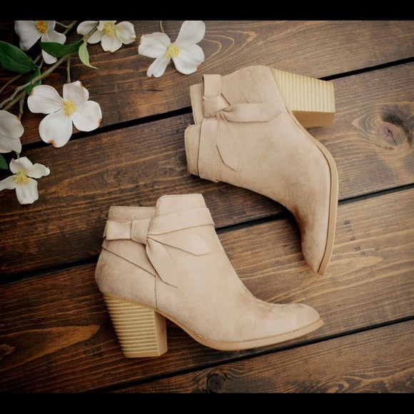 Elegant Side bow stacked heel Bootie - Picture 2 of 7